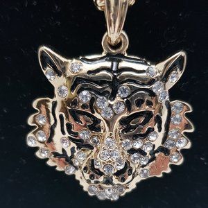 Tiger pendant necklace